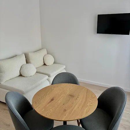 Δωμάτια σε οικογενειακή κατοικία I *