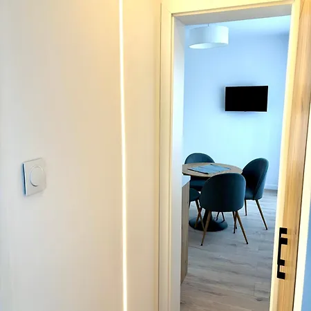Apartamenty I Pokoje Wladyslawowo *