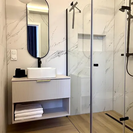 I Δωμάτια σε οικογενειακή κατοικία *