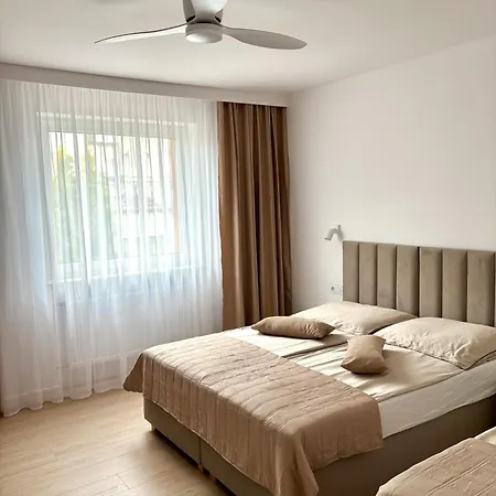 Apartamenty I Pokoje Wladyslawowo *